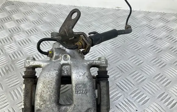 Skoda Superb B6 (3T) Rear brake caliper 1K04650H