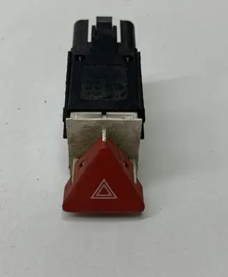 Volkswagen PASSAT B6 Hazard light switch 3C0953509A