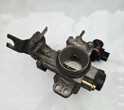 Toyota Yaris Throttle body valve 894520D010