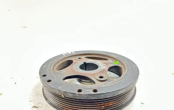 Toyota Avensis T250 Crankshaft pulley 134080R011