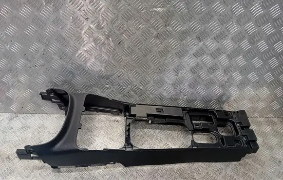 Mitsubishi Outlander Center console 8011B998