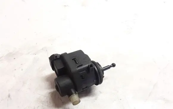 Renault Clio II Headlight level adjustment motor 7700420737
