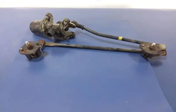 KIA Rio Front wiper linkage and motor 03521-7320