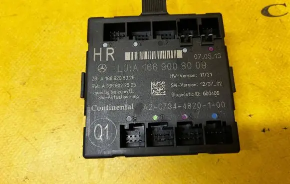 Mercedes-Benz GL X166 Door control unit/module A1669008009