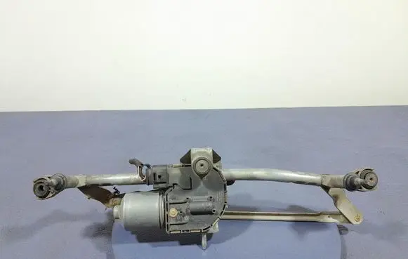 Volkswagen Cross Touran I Front wiper linkage and motor 2K1955023E