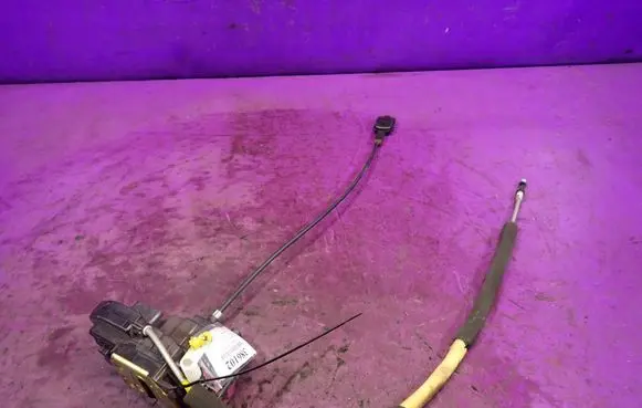 Nissan Micra Front door lock 