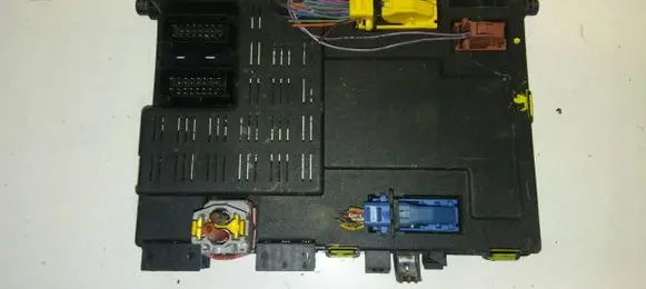 Peugeot Partner Comfort/convenience module 9641428380 73004111 140293