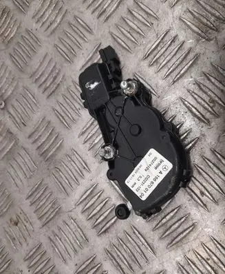 Mercedes-Benz GL X166 Vent window/glass motor A1666700104