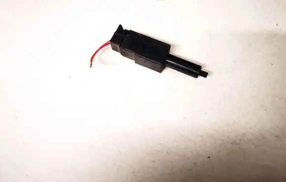 Nissan X-Trail T30 Brake pedal sensor switch