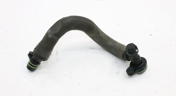 Audi Q3 F3 Breather hose/pipe 04E103175AD