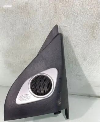 Mitsubishi Outlander Front door speaker