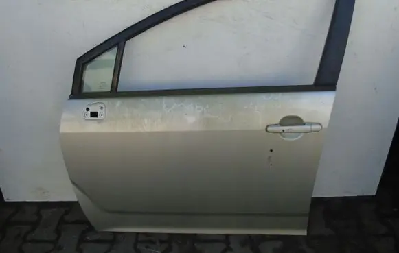 Toyota Corolla Verso AR10 Door control unit/module
