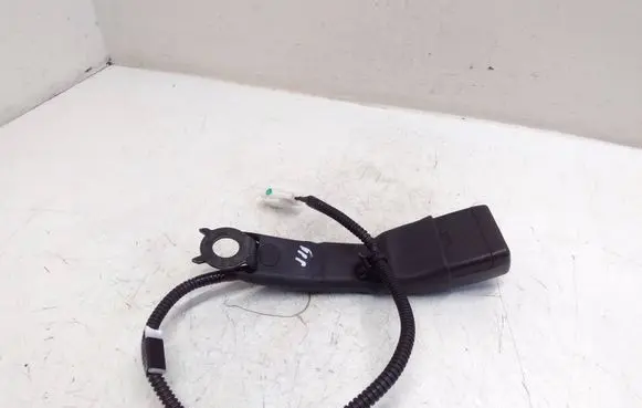 Toyota Prius (XW50) Front seatbelt buckle