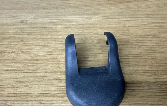 Toyota Auris 150 Rear seat rail trim cover 7169202020