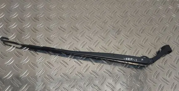 Toyota Verso Front wiper blade arm
