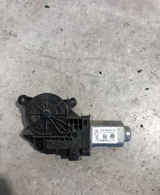 Volkswagen Amarok Front door window regulator with motor 6R0959801M