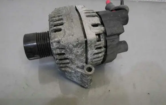 Opel Agila B Generator/alternator 2542861C
