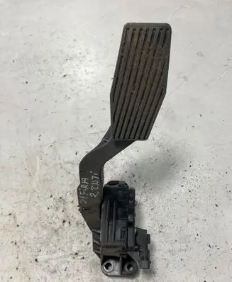 Opel Zafira A Accelerator throttle pedal 6PV00811400 9202341
