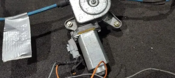Peugeot 406 Rear door window regulator motor