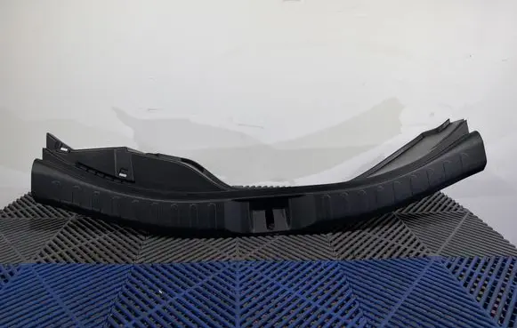 Toyota RAV 4 (XA40) Trunk/boot sill cover protection 5838742120
