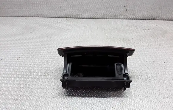 Ashtray (front)