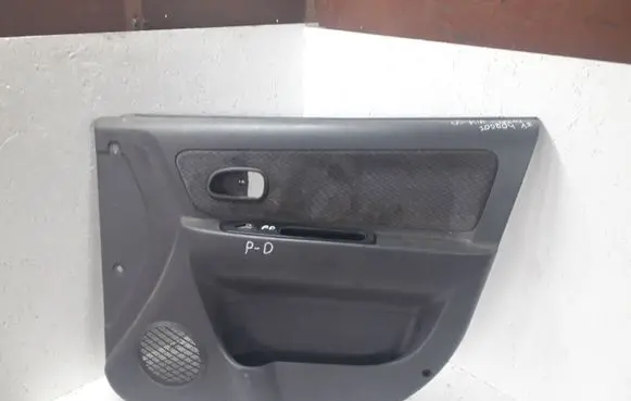 KIA Carens I Other front door trim element