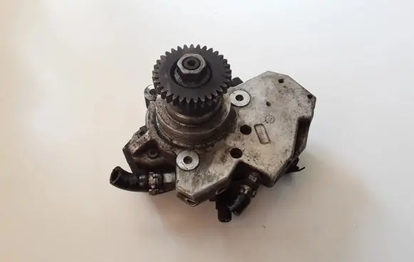 Jeep Grand Cherokee (WK) Fuel injection high pressure pump 0445010145