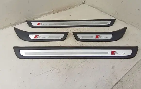Audi Q5 SQ5 Other sill/pillar trim element 8R0853374C 8R0853373C 8R0853375C