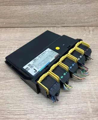 Ford Mondeo Mk III Comfort/convenience module 1S7T15K600JD 5WK48742E WITHPLUG