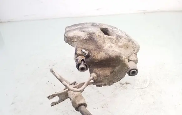 Volkswagen PASSAT B5 Front brake caliper