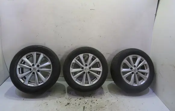 Nissan Qashqai R16 alloy rim 