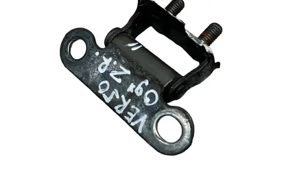Toyota Verso Tailgate/trunk/boot hinge 111111
