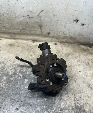 Ford Focus Fuel injection high pressure pump 9656300380 0445010102