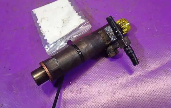 Renault Master II Fuel injector 