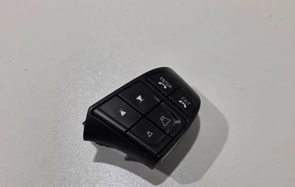 Volvo S60 Steering wheel buttons/switches 31313951