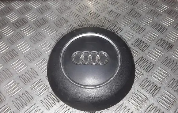 Audi A1 Steering wheel airbag 8X0880201A
