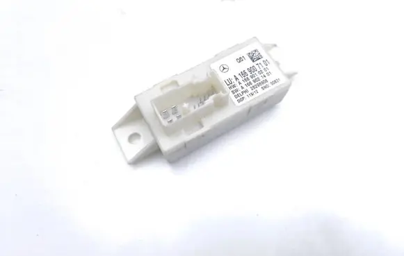 Mercedes-Benz C W204 Other control units/modules A1669007101 28298906 A1669010201