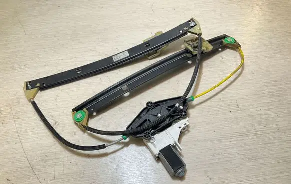 Audi A4 S4 B8 8K Front window lifting mechanism without motor 8K0837462A 073254 1021937451101