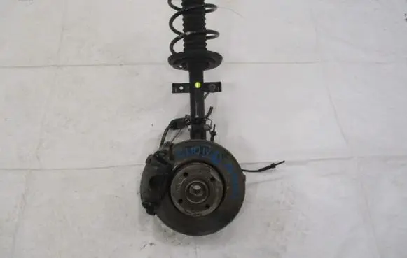 Renault Clio IV Front shock absorber/damper