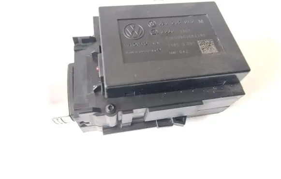 Volkswagen PASSAT B6 Ignition lock 3C0905843M