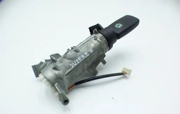 Skoda Superb B6 (3T) Ignition lock 0740CC22611 1K0905851B
