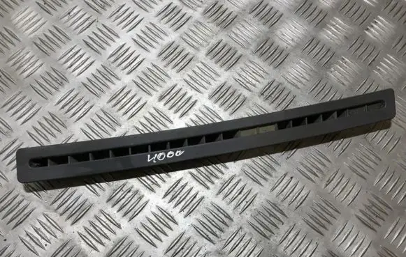 Nissan Navara D22 Dash center air vent grill 68743vj200
