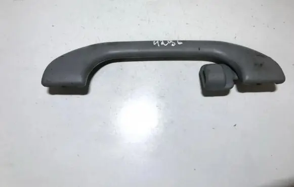 Mitsubishi Pajero Sport I Rear interior roof grab handle