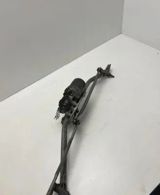 Audi A4 S4 B5 8D Front wiper linkage and motor 8D1955023 3397020390