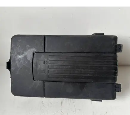 Volkswagen Golf V Battery box tray cover/lid 1K0915443A