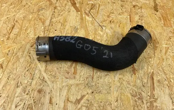BMW X7 G07 Intercooler hose/pipe 8599392 15476810