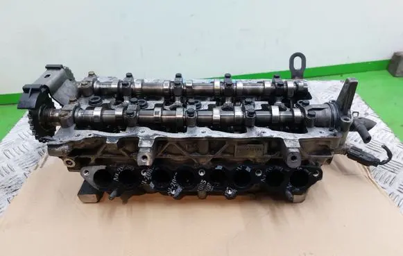 Hyundai i30 Engine head 22111-2A100