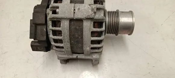 Volkswagen Taigo Generator/alternator 05E903027B