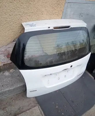 Toyota Corolla Verso E121 Tailgate/trunk/boot lid