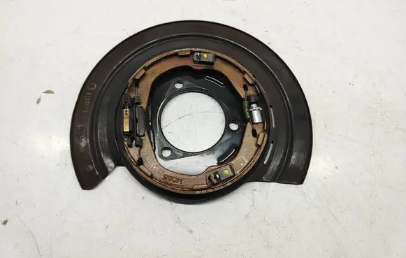Chevrolet Camaro Rear brake disc plate dust cover 23316765 22857907 6105020